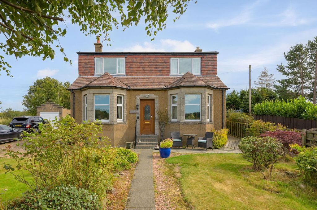 Property photo 1 of 32