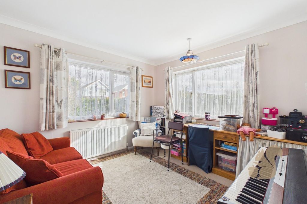 Property photo 3 of 26 Cam01659G0-Pr0730-Still008.Jpg