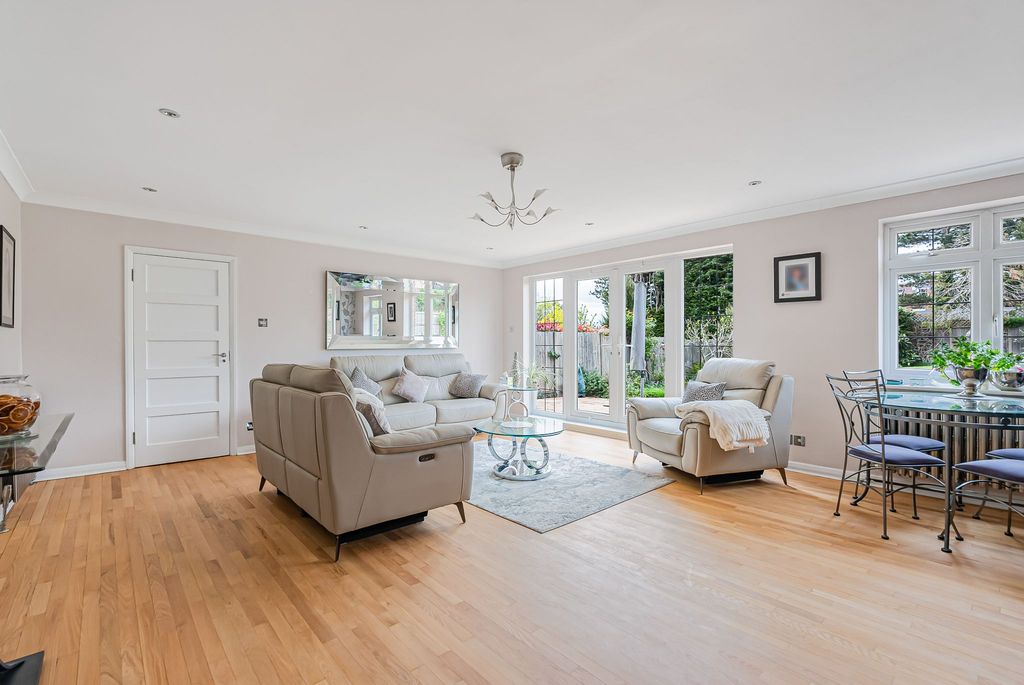 Property photo 3 of 26 Photograph 10