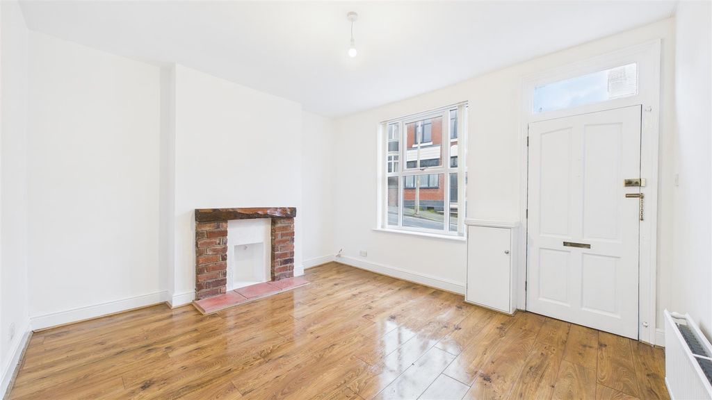 Property photo 2 of 24 Cam05101G0-Pr0124-Still008.Jpg