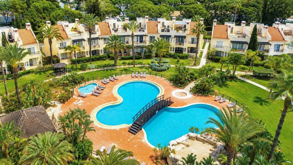 Property photo 1 of 33 2+1 Bedroom Apartment In Palmyra With Garden View, Vila Sol – Vilamoura
