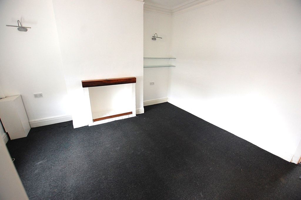 Property photo 3 of 11 Picture No. 16