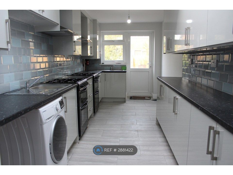 Property photo 1 of 5 Kitchen