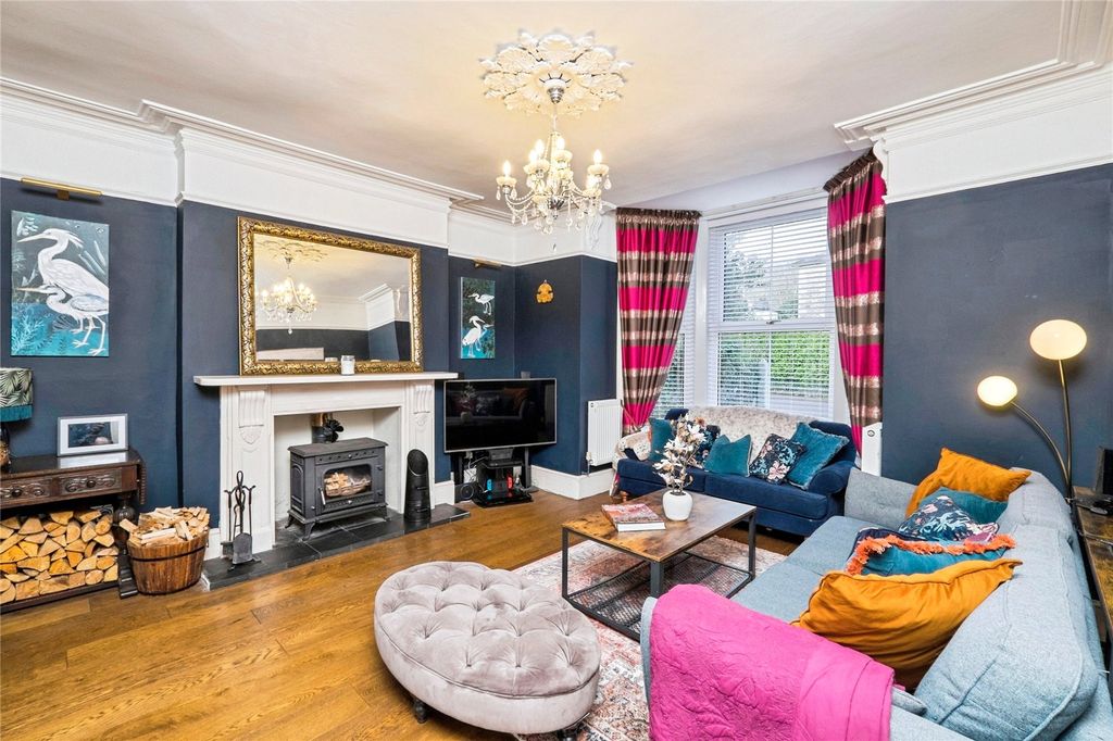 Property photo 2 of 21 Picture No. 10