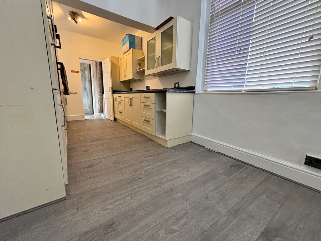 Property photo 3 of 15 Image