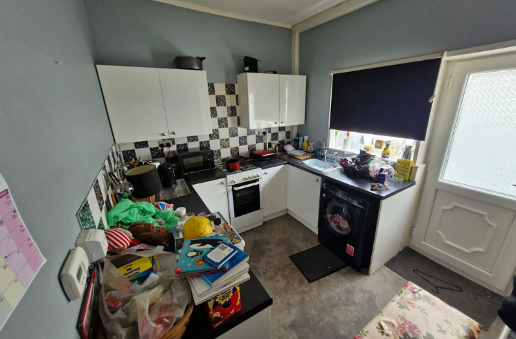 Property photo 2 of 8