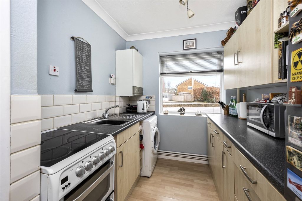 Property photo 2 of 16 Picture No. 02