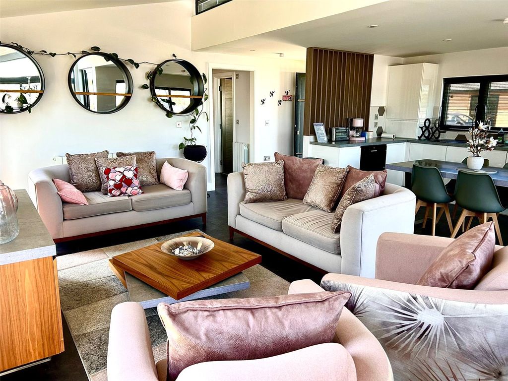 Property photo 1 of 12 Picture No. 07