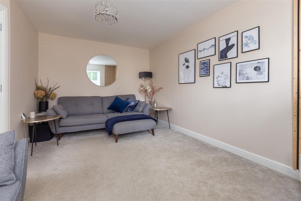 Property photo 3 of 24