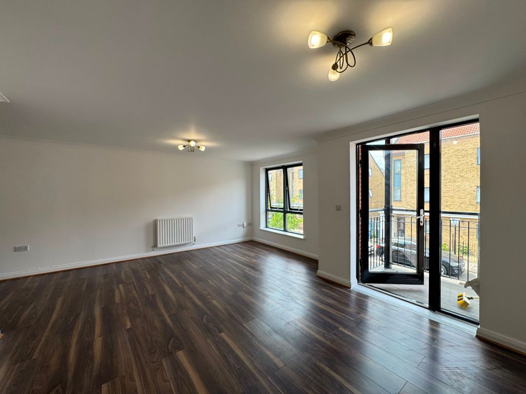 Property photo 1 of 17 Cresswell House, Hirst Crescent (2)