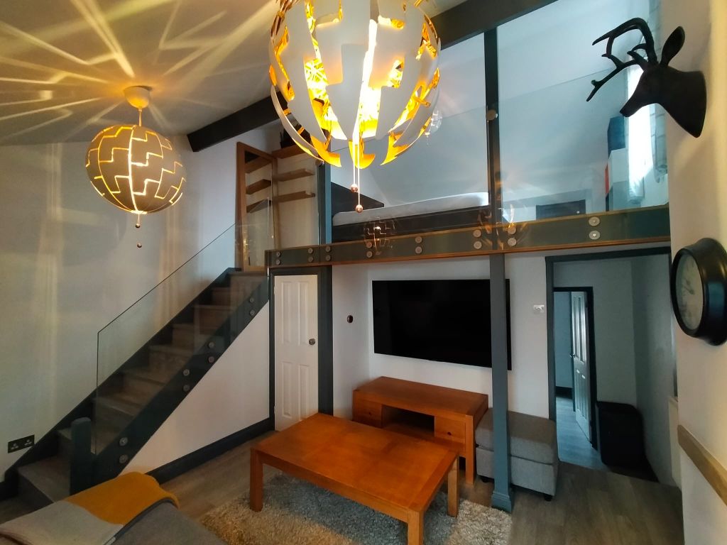 Property photo 2 of 19