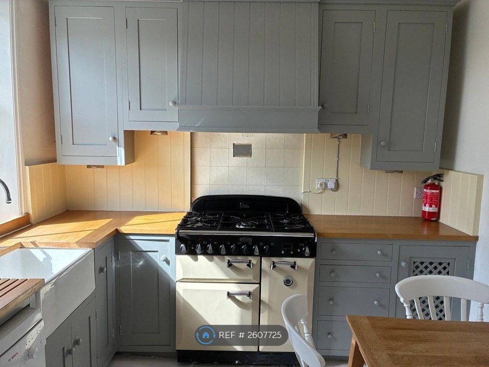 Property photo 3 of 5 Kitchen