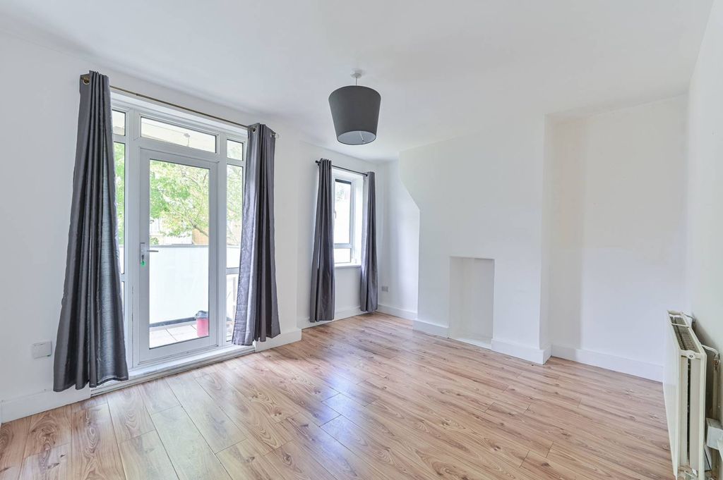 Property photo 1 of 20