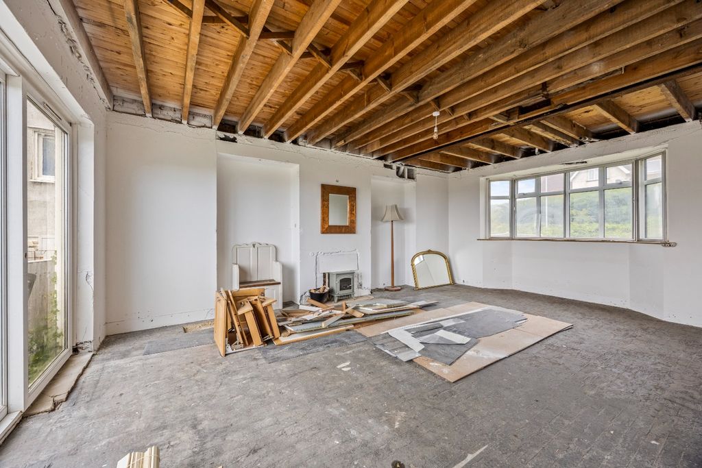 Property photo 3 of 20 5145384