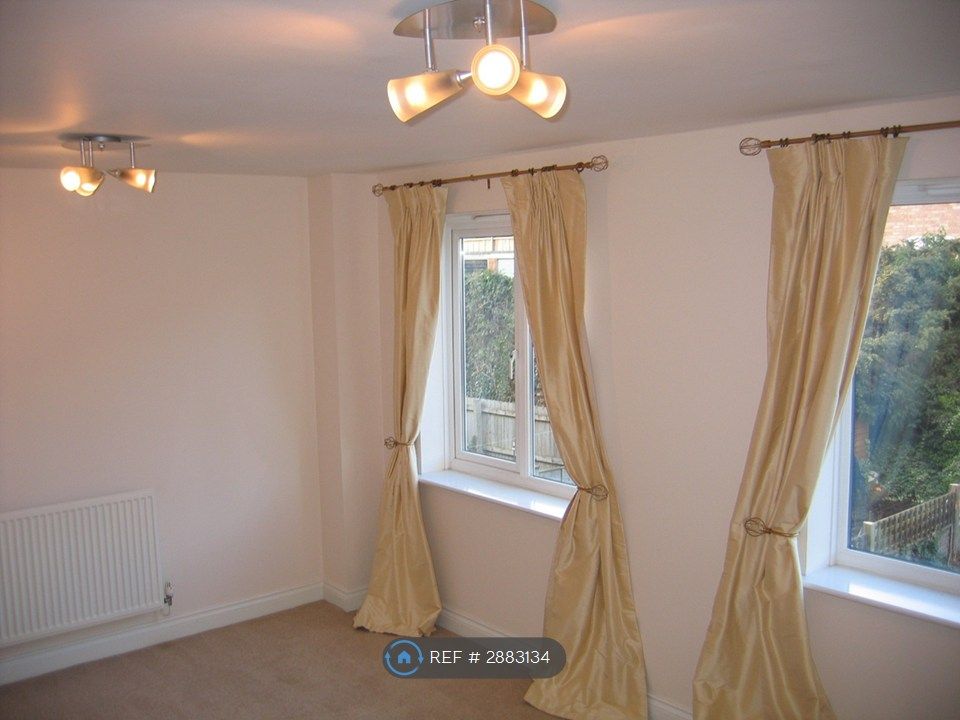 Property photo 3 of 18