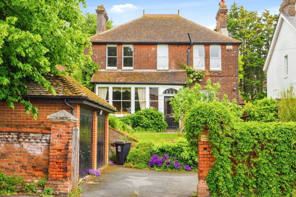 Property photo 1 of 35