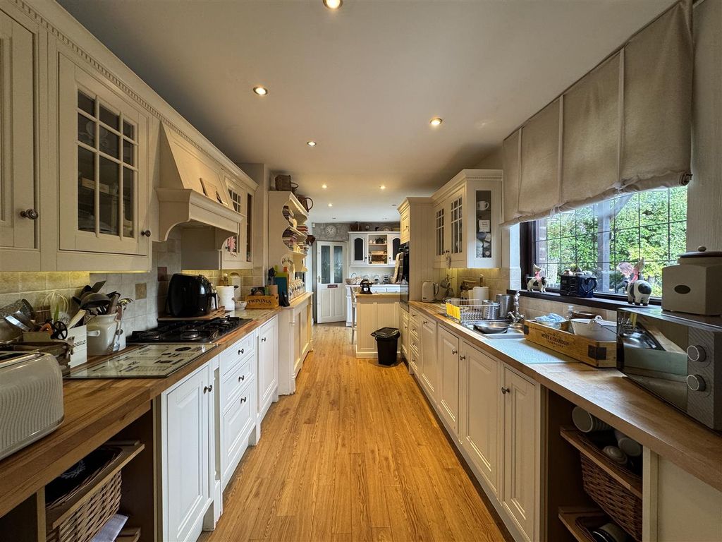 Property photo 3 of 18 Img_6116.Jpeg