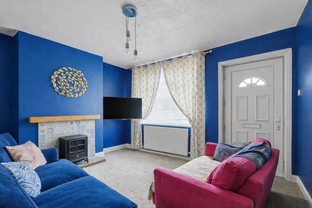 Property photo 2 of 10 Lounge.Jpeg