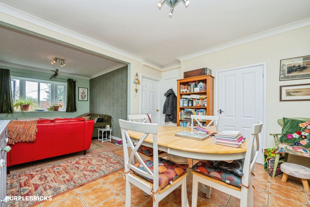 Property photo 3 of 17 Living / Dining Room