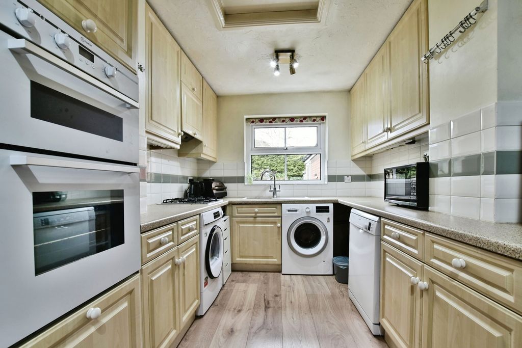 Property photo 3 of 26 Pbox-Img.Jpg