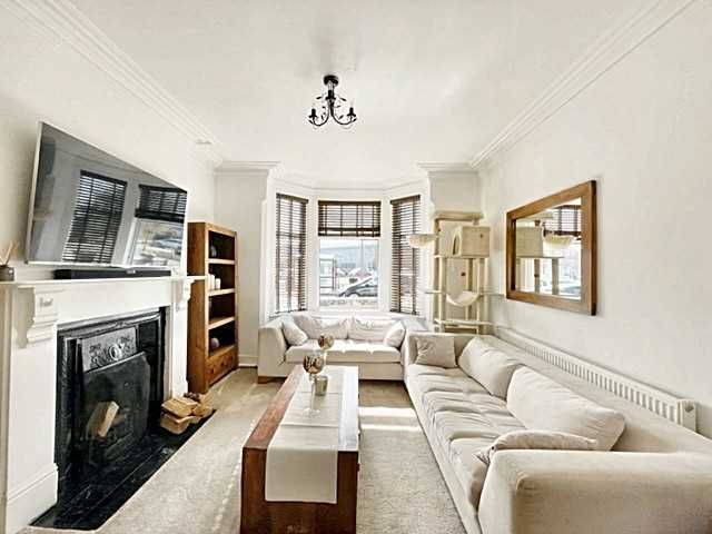 Property photo 3 of 28