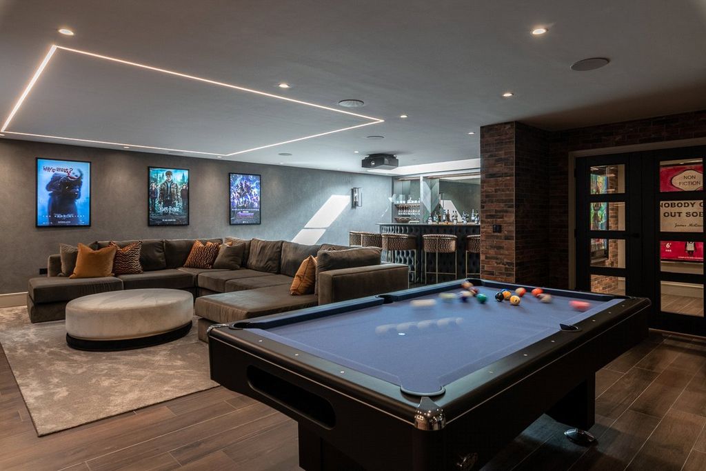 Property photo 3 of 24 Cinema/Games Room