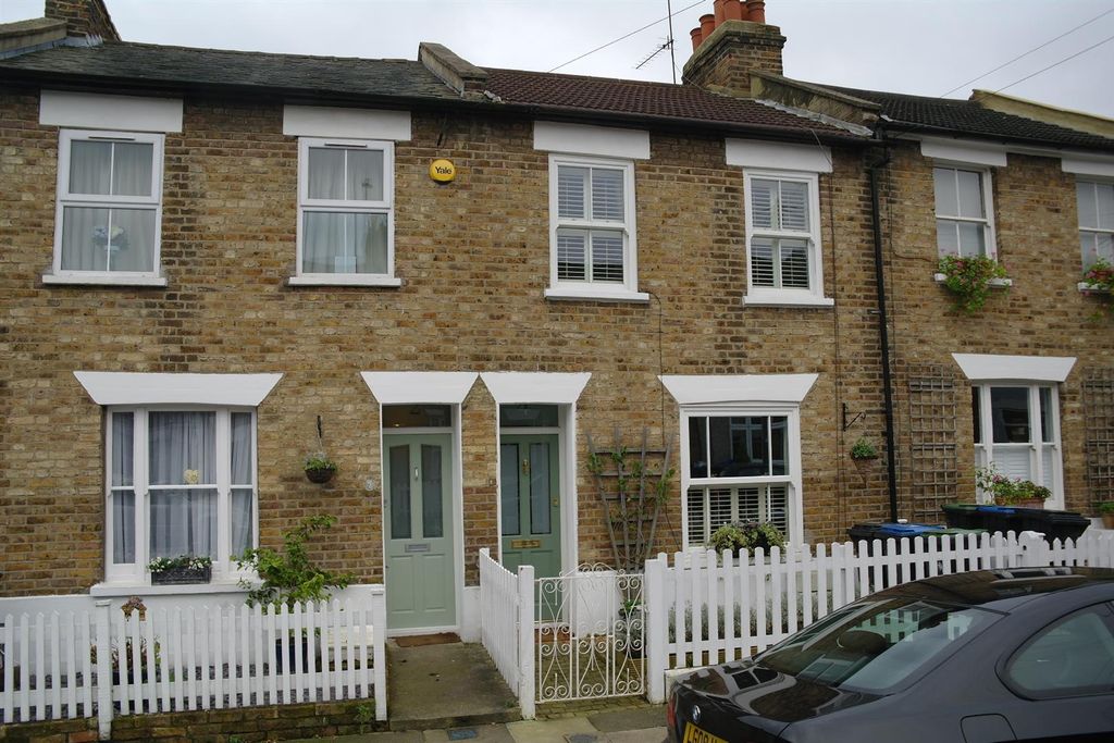 Property photo 1 of 10