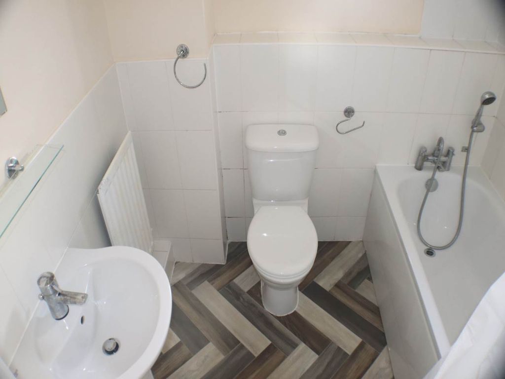 Property photo 3 of 12 0c0d74c8-c4Ad-46Ea-8252-Ff9Ec34B1E91