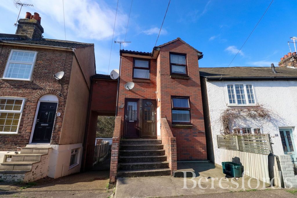 Property photo 1 of 8 Front