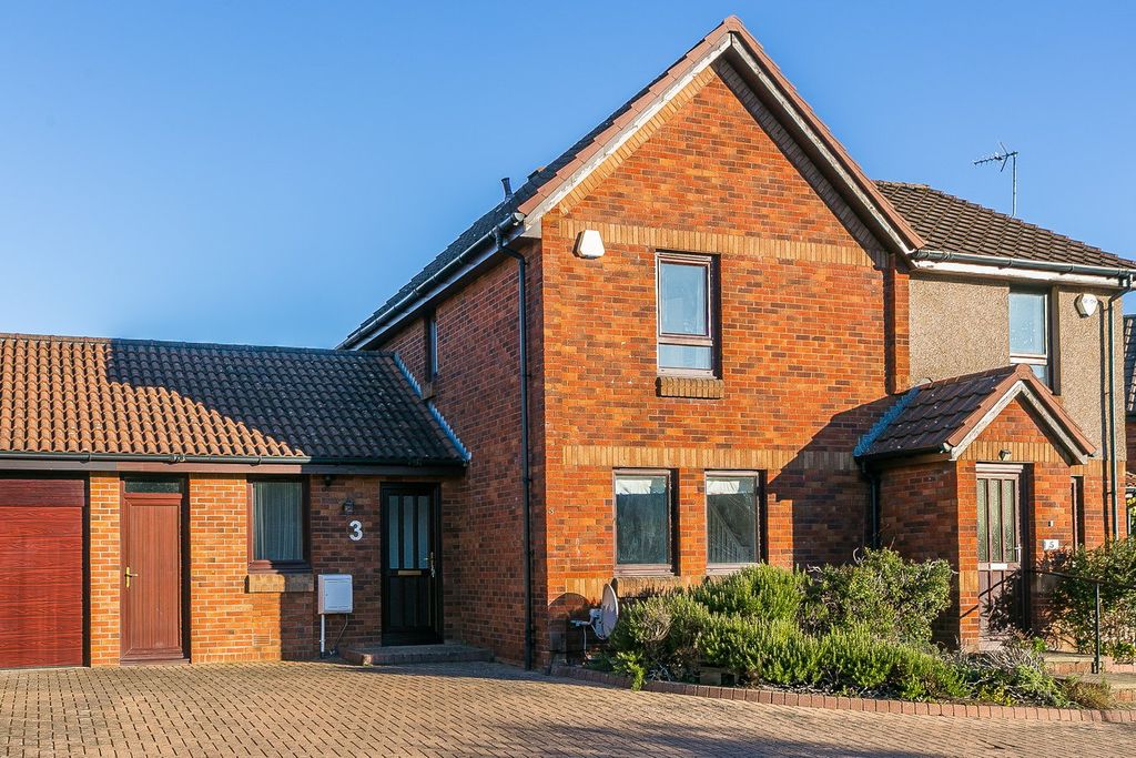 Property photo 1 of 35