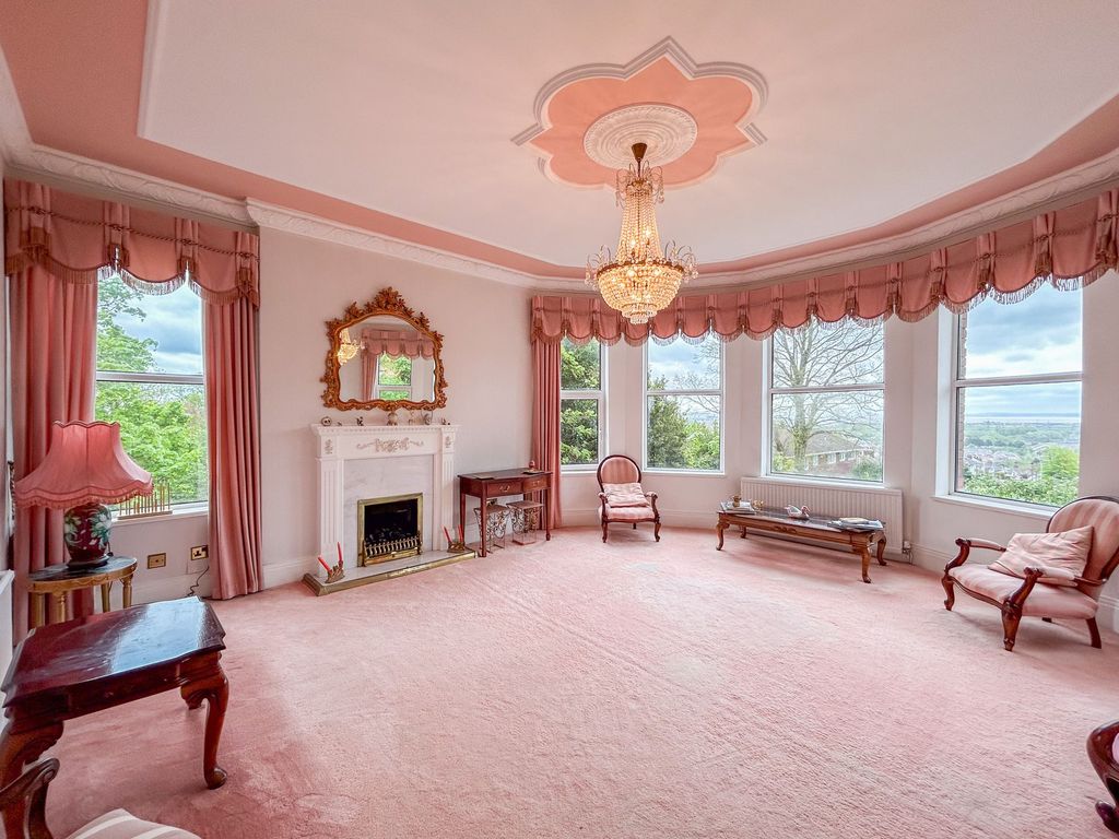 Property photo 3 of 52