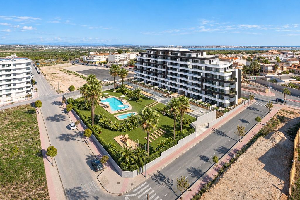 Property photo 1 of 18 Modern Newly Built Apartments Finished Down To The Last Detail In San Miguel De Salinas, Alicante