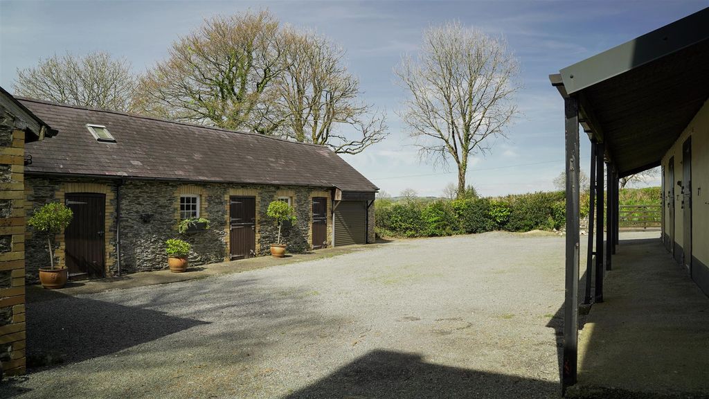 Property photo 3 of 64 Stone And-Slate Range