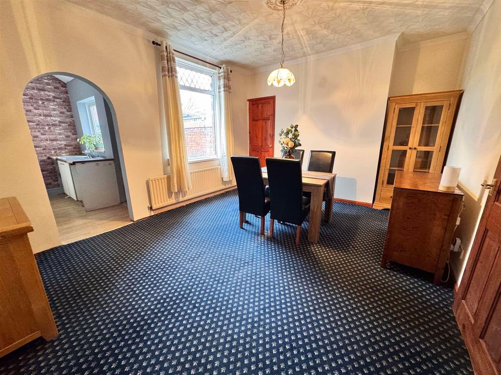 Property photo 3 of 12 477831828_1321421968902593_5916241309717855867_N.J