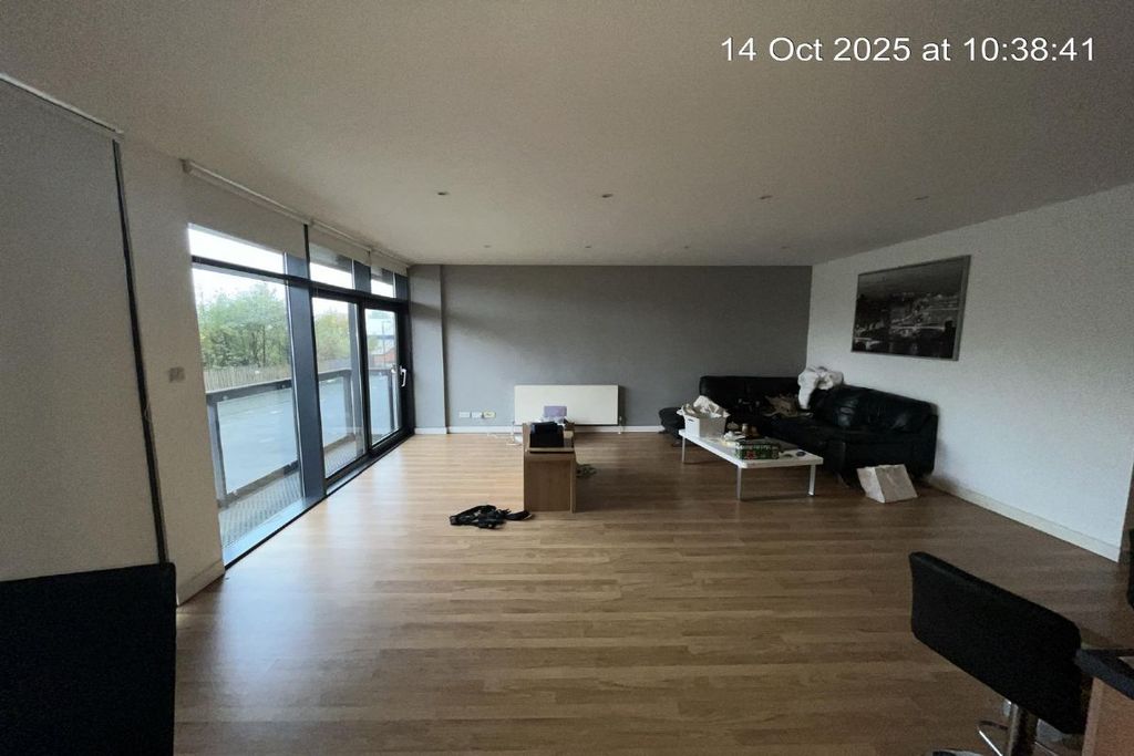 Property photo 2 of 8