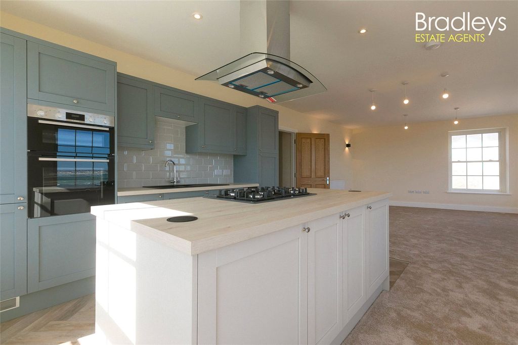 Additional image 13 of 2 bed flat for salePenrose Terrace, Penzance, Cornwall TR18