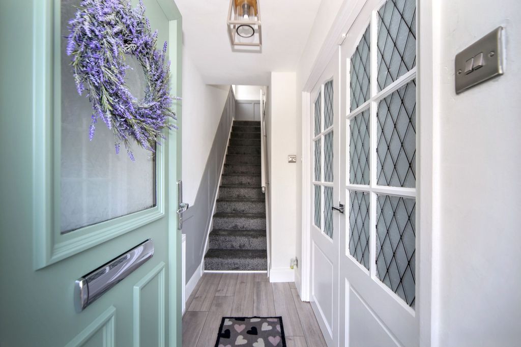 Property photo 2 of 24