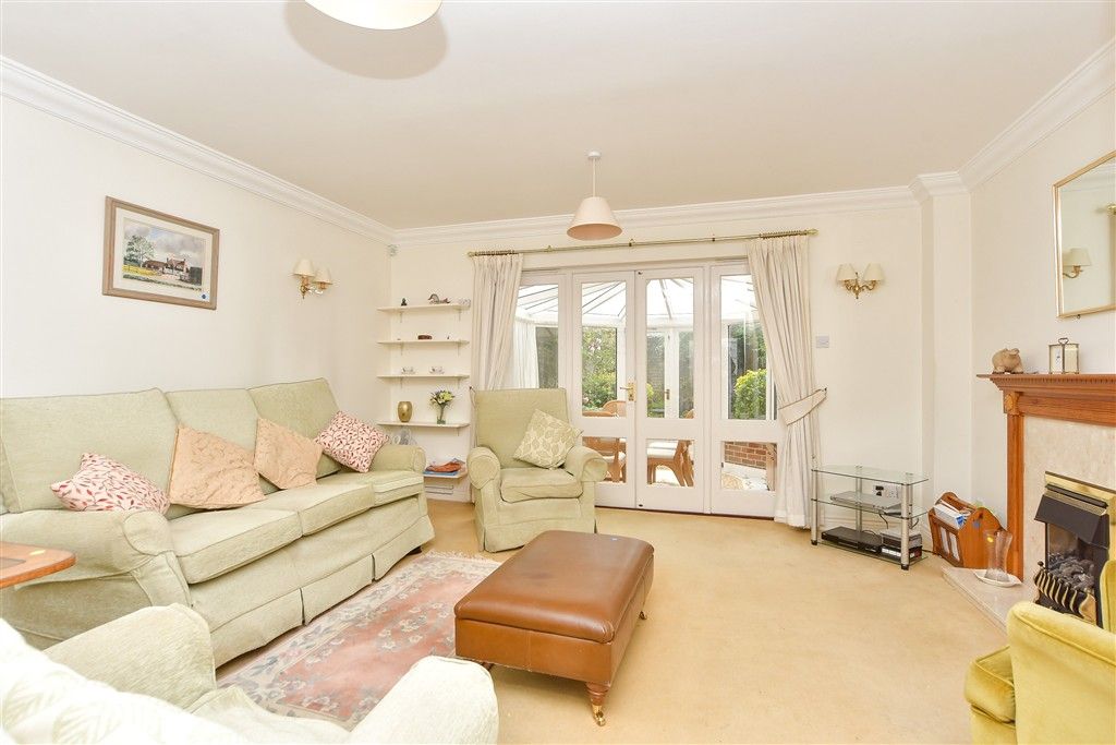 Property photo 3 of 9 Lounge/Diner