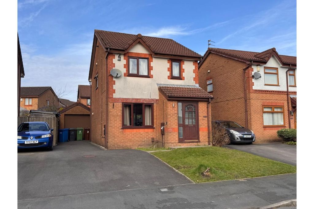 Property photo 1 of 18