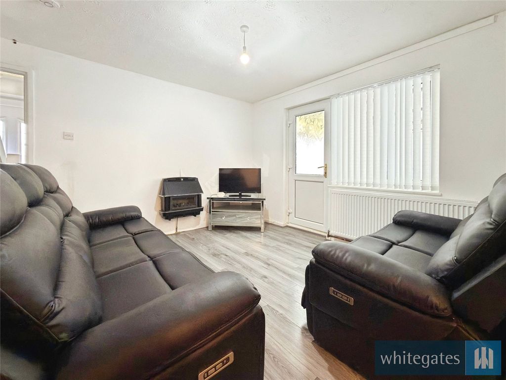 Property photo 2 of 11 Picture No. 08