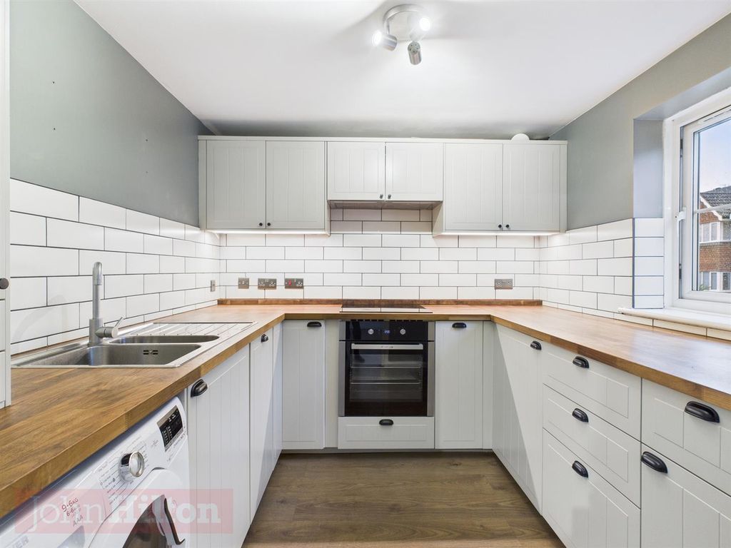 Property photo 2 of 9 Cam02534G0-Pr0627-Still008.Jpg