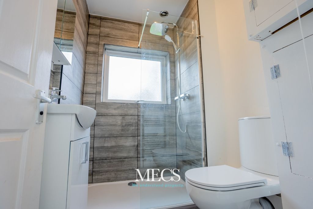 Property photo 2 of 10 2295762