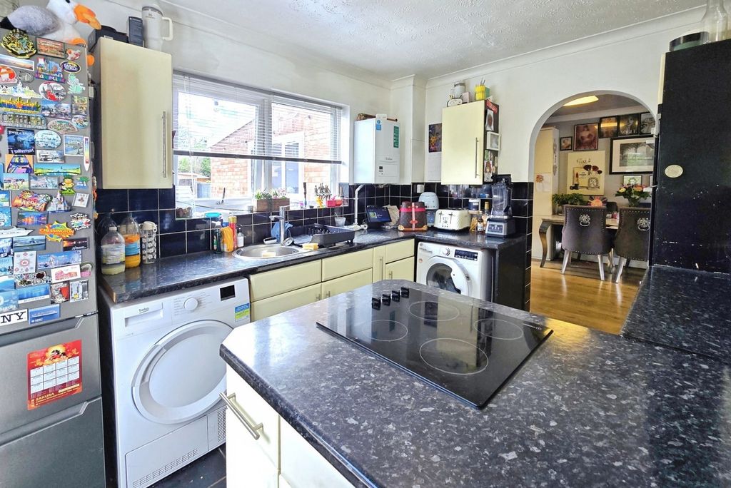 Property photo 3 of 15 Pbox-Img.Jpg