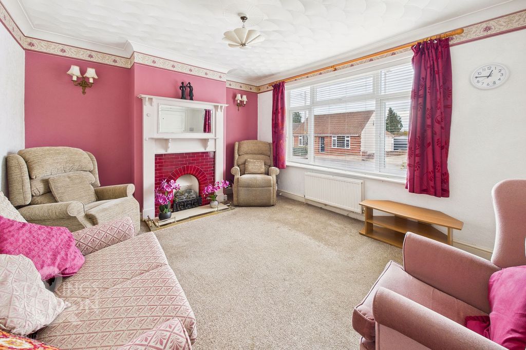 Property photo 2 of 16