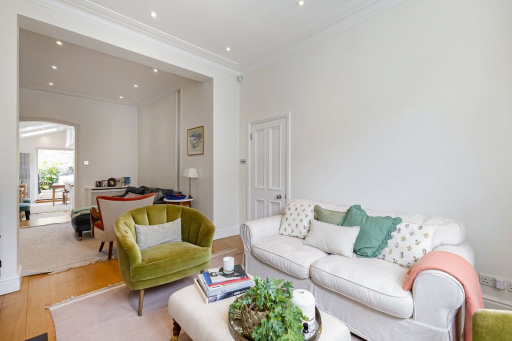 Property photo 3 of 13 Reception Room