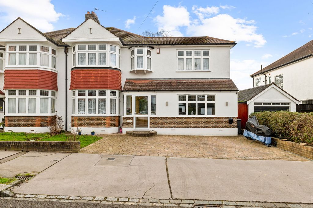 Property photo 2 of 44