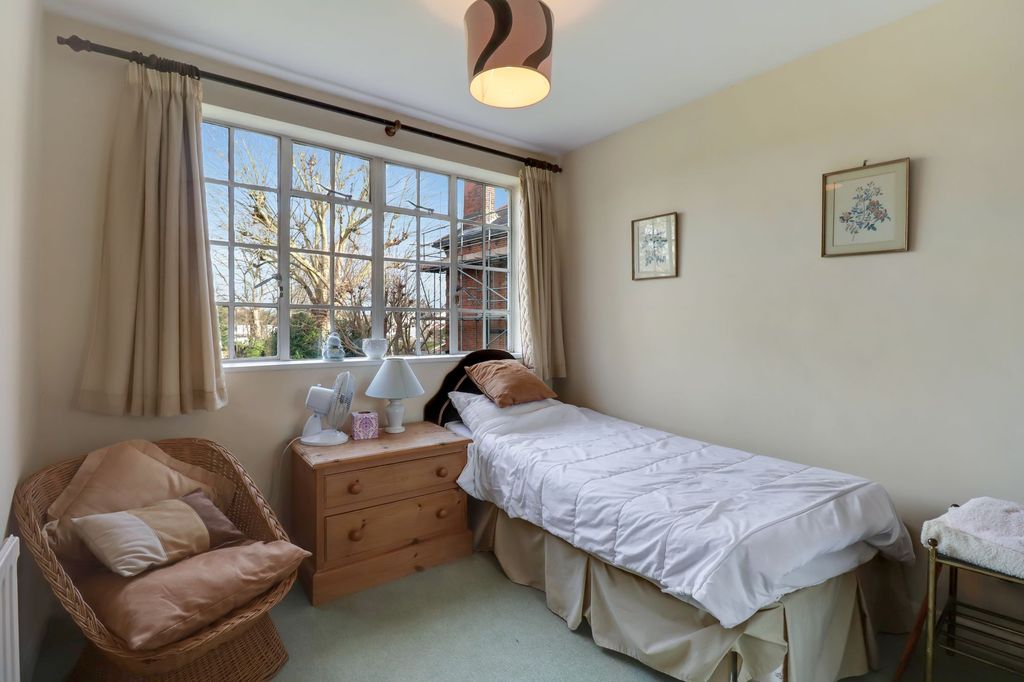 Additional image 16 of 5 bed detached house for salePalace Road, East Molesey KT8