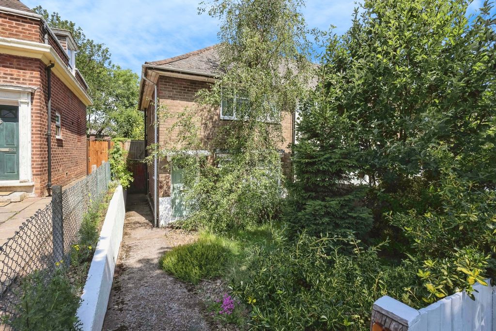 Property photo 1 of 17 Photo