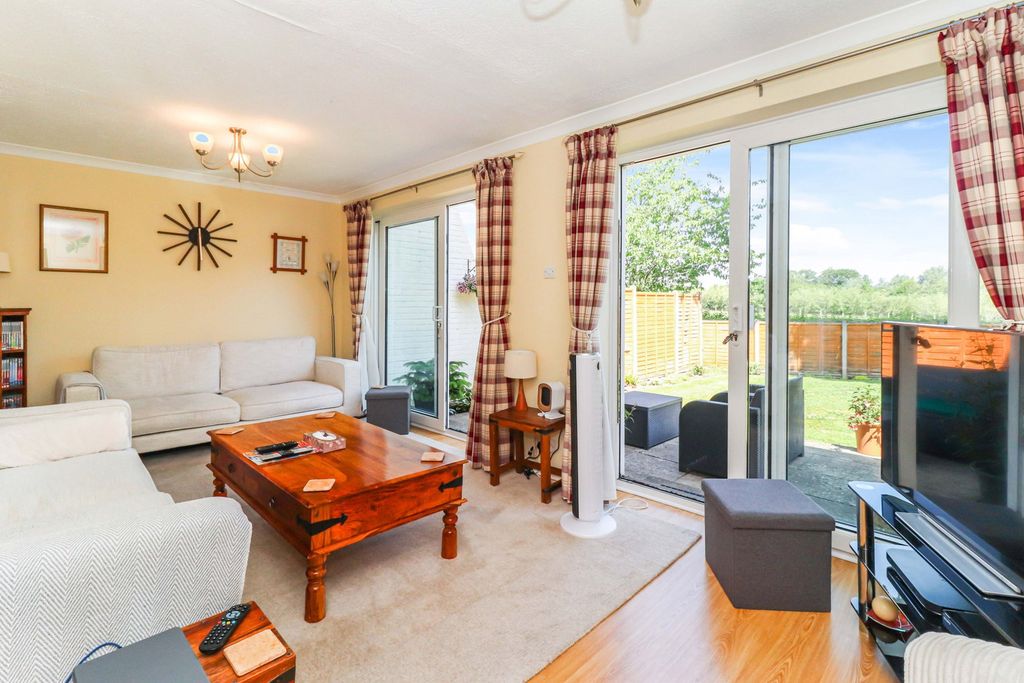Property photo 3 of 33