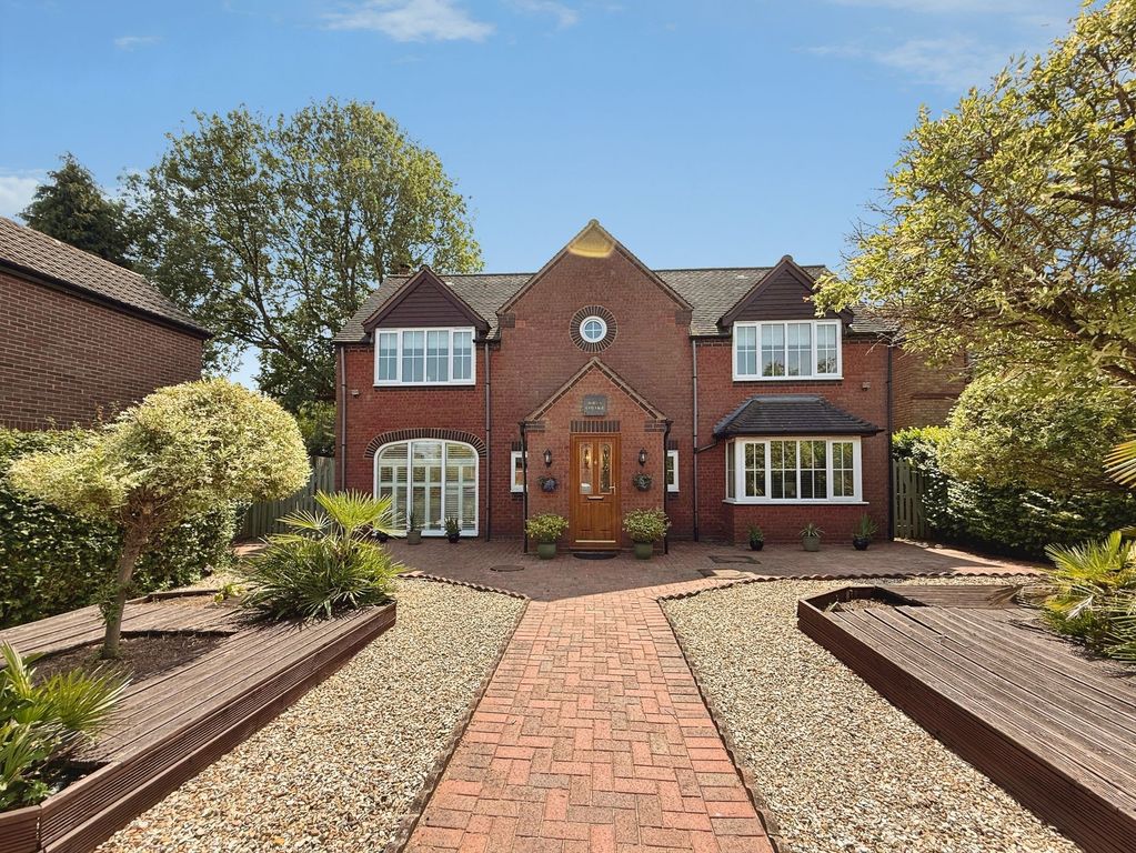 Property photo 2 of 34